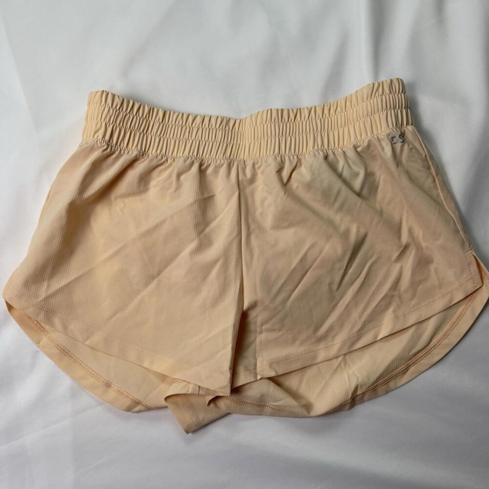 DSG Stride Size S Women’s Mid Rise Shorts Illuminated Peach ( Item 29-78-93)